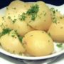 Які вітаміни містяться в картоплі і цибулі?