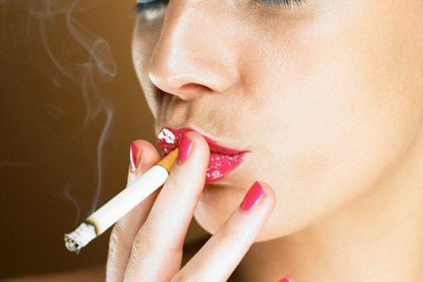 Куріння серед жінок