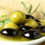 Чим відрізняються оливки від маслин?