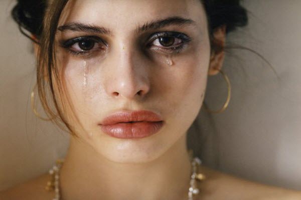 жінки плачуть