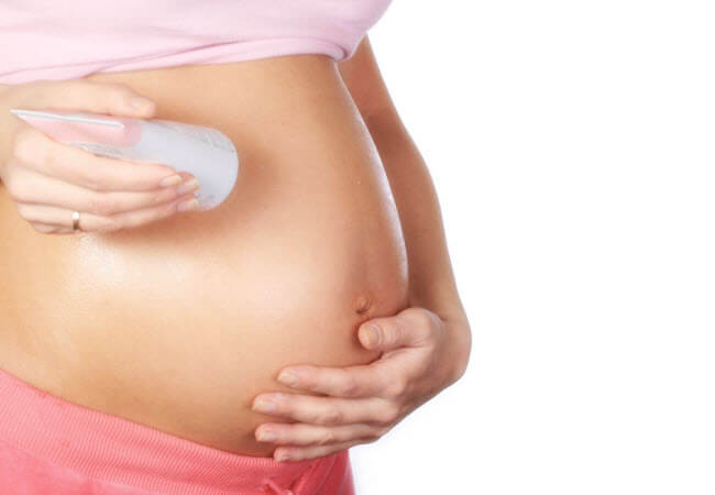 Існує велика кількість кремів від псоріазу, якими можна користуватися під час вагітності