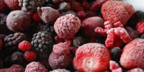 Заморожені фрукти і ягоди