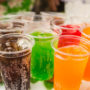 Які напої не можна пити в спеку: вчені попередили про небезпеку для нирок