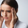 Терапевт розвінчала поширені міфи про головний біль