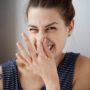 Неприємний запах із рота може бути ознакою захворювання легень