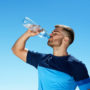 Онколог розповіла скільки і коли потрібно пити води для здоров’я кишечника