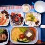 Експерт з харчової безпеки сказала, які продукти небезпечно їсти в літаку