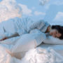 Пози для сну, яких слід уникати – стрес для хребта