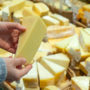 Чим небезпечний та корисний для організму сир