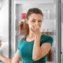 Прості способи прибрати неприємний запах у холодильнику: без хімії та назавжди